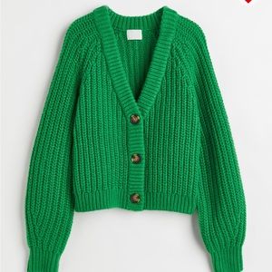 H&M NWT SWEATER